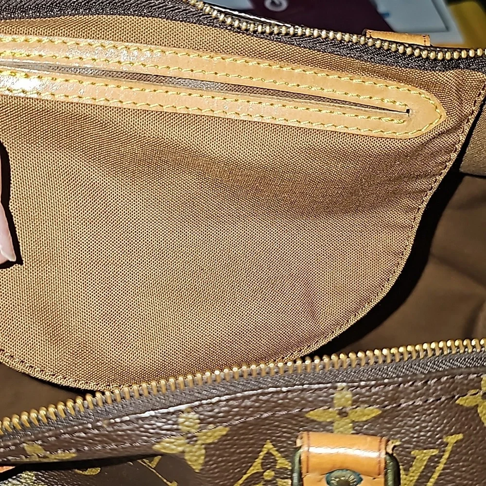 Louis Vuitton Speedy 45 Handbag - Picture 7 of 16